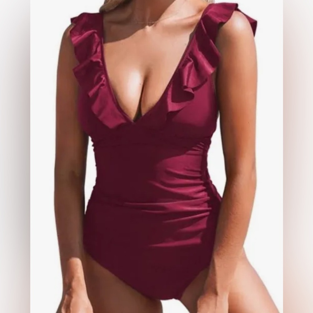 New Burgundy Cupshe Ruffled Lace Up One-Piece Swimsuit XL